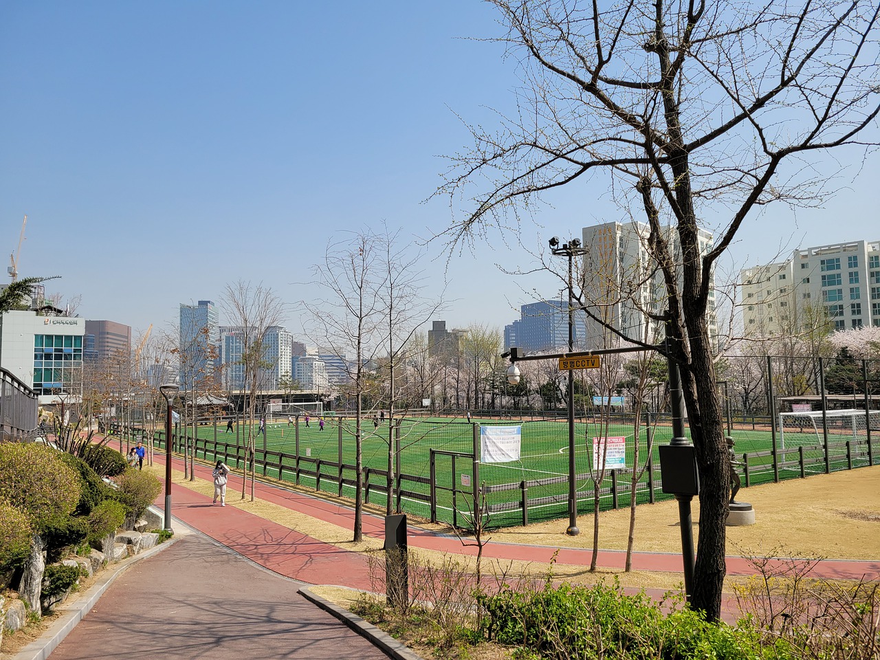 提供了深刻 提供了深刻